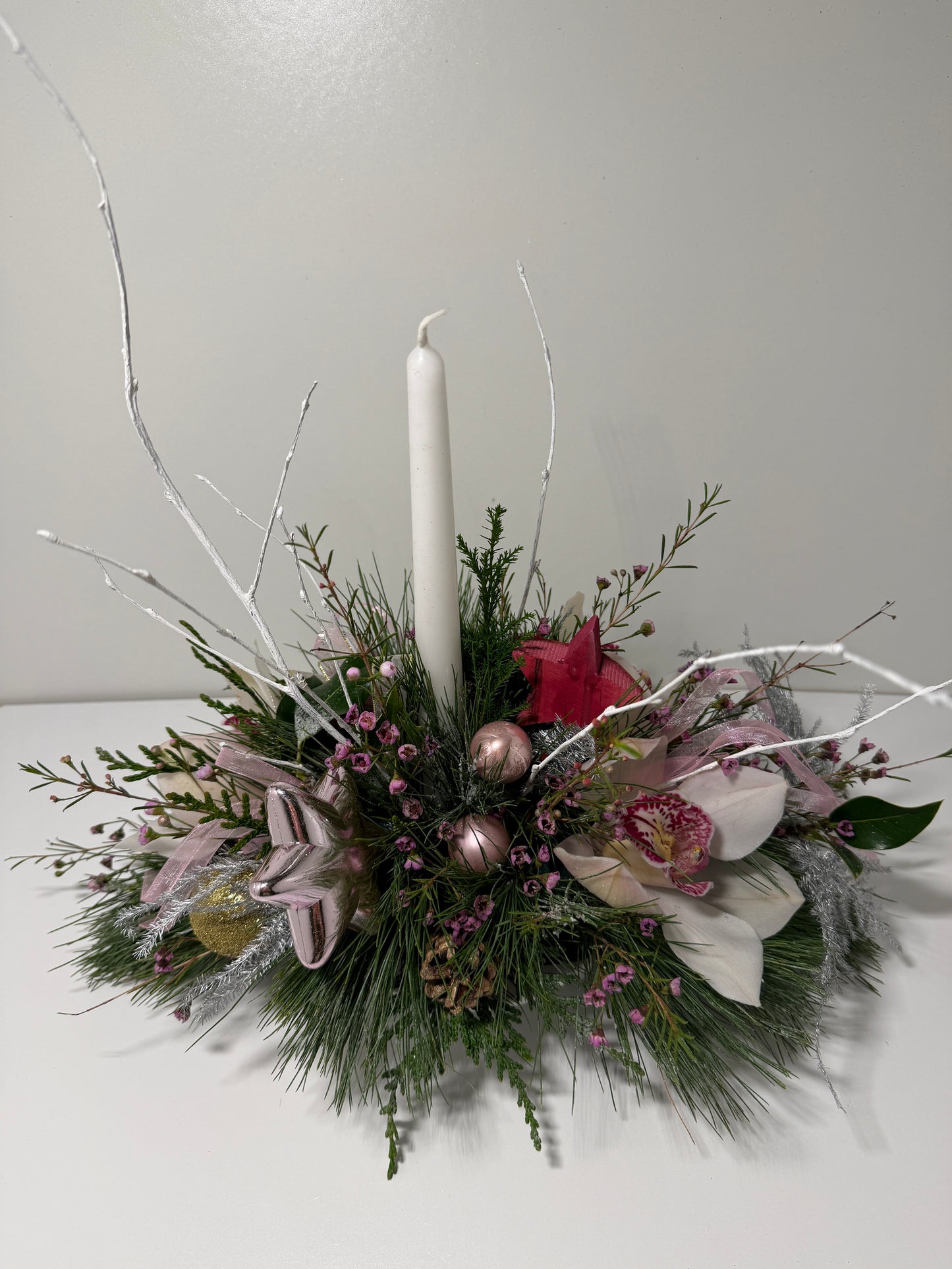 Centre de table rose poudré & blanc – Bougie élégance hivernale