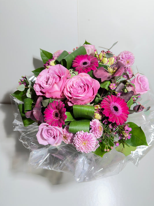 Bouquet Rond "Nuance Rosée" – Roses, Gerberas & Chrysanthèmes