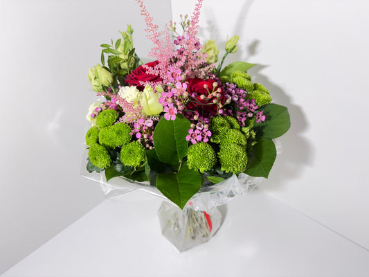 Douceur Florale – Bouquet Élégant aux Tons Naturels