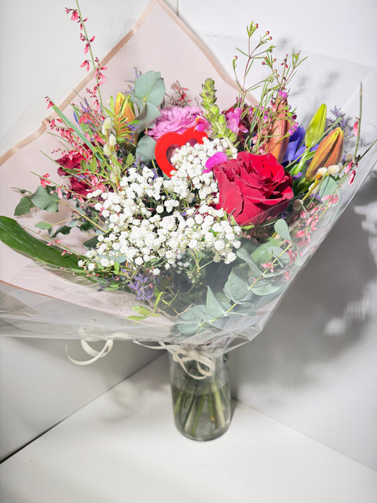 Bouquet Majesté – L'Élégance des Lys et la Passion des Roses