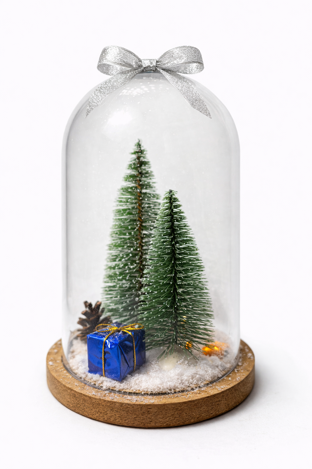 Cloche décorative hivernale avec sapins