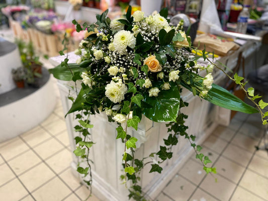 Décoration florale élégance ivoire et pêche