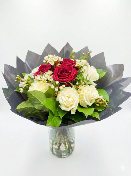 Bouquet "Alliance Parfaite" – Roses Rouges et Blanches