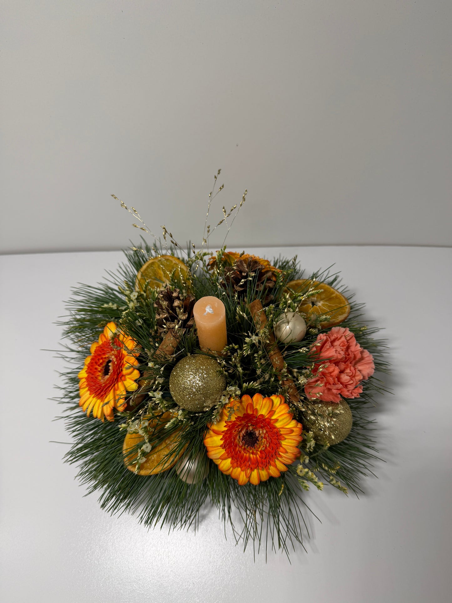 Composition florale avec ourson et bougie – Esprit Douceur