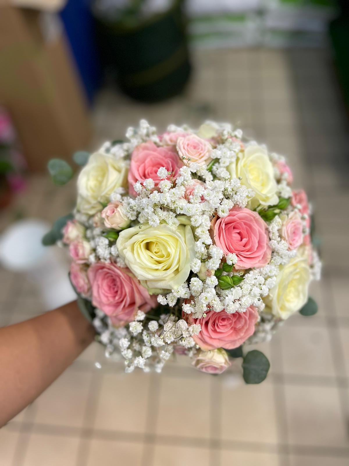 Bouquet romantique roses pastel